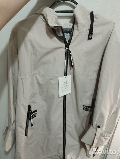 Ветровка женская