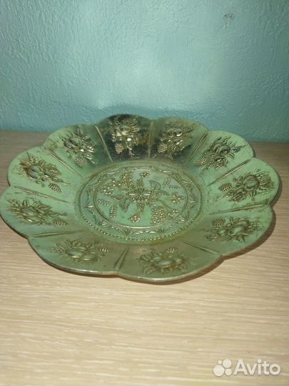 Тарелка антиквариат металлическая