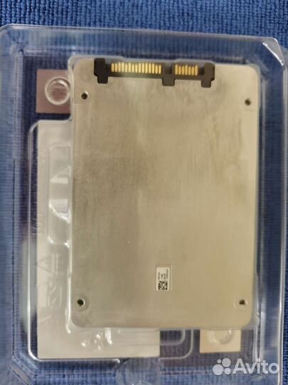 Серверный SSD накопитель Intel