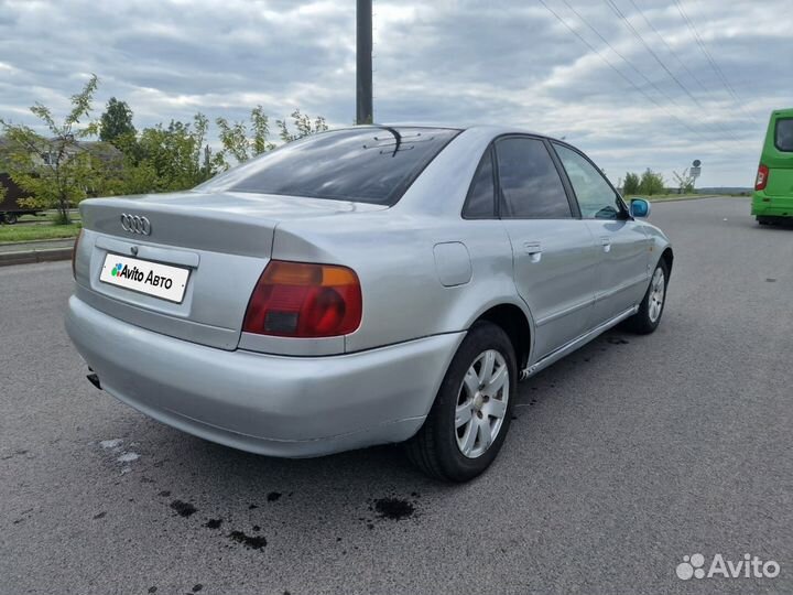 Audi A4 1.8 МТ, 1995, 234 000 км