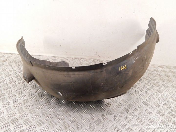 Защита крыла (подкрылок пластиковый) BMW E83