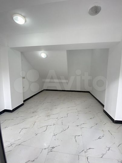 Торговая площадь, 16 м²