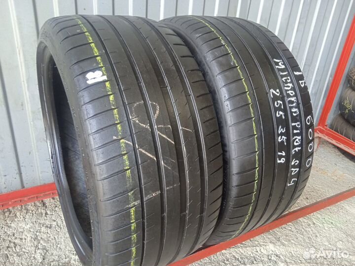 Michelin Pilot Sport 4 255/35 R19