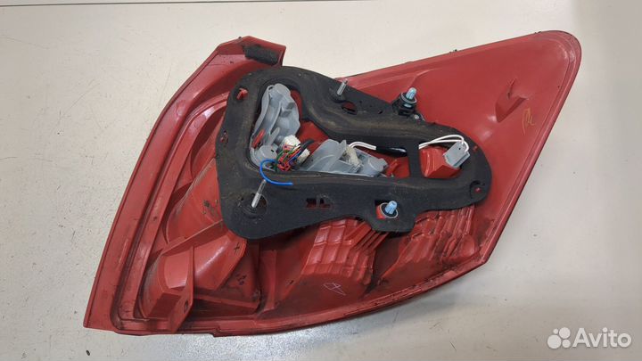 Фонарь (задний) левый Toyota Auris E15