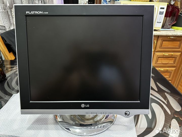 Монитор LG flatron L1500B
