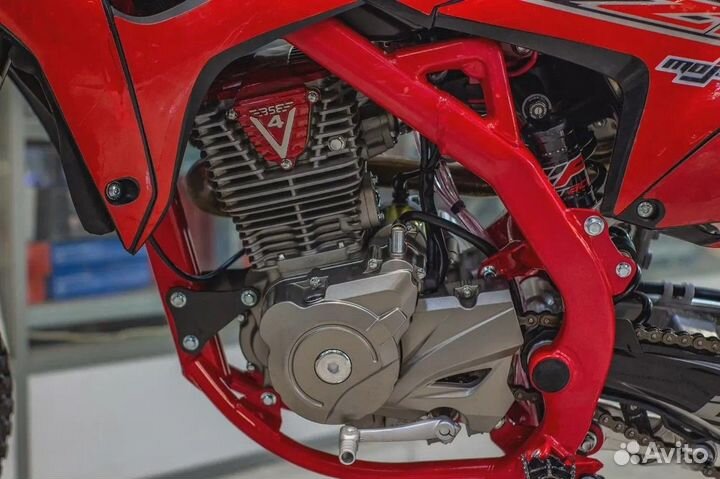 Мотоцикл BSE Z11 красно-черный