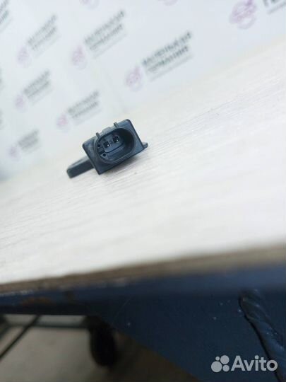 Антенна системы комфортного доступа BMW 7 G11/G12