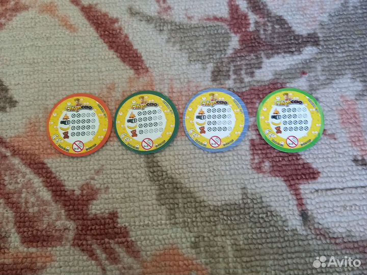 Значки из круассанов