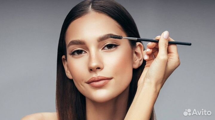 Визажист - бровист