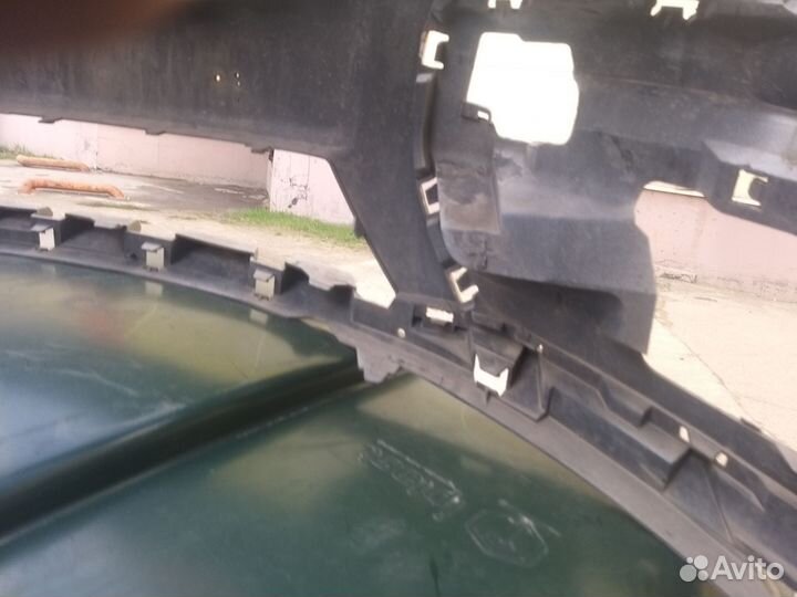 Бампер передний volvo xc70 2011 года