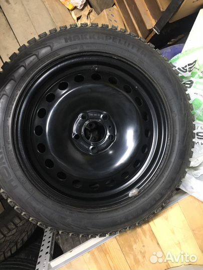 Nokian hakkapelita 5 205/55R16