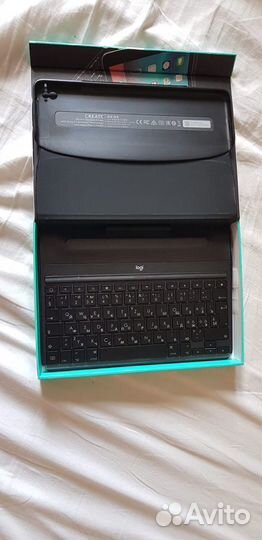 Чехол + Клавиатура для iPad 9,7