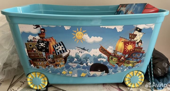 Большой ящик с lego