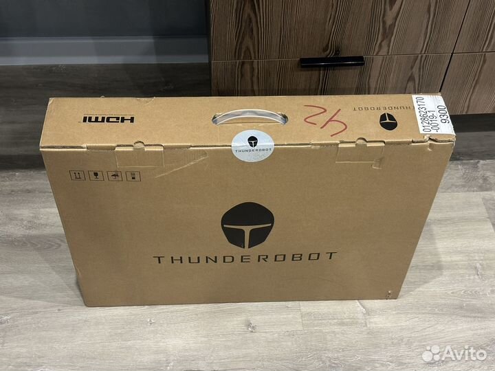 Монитор ThundeRobot 27