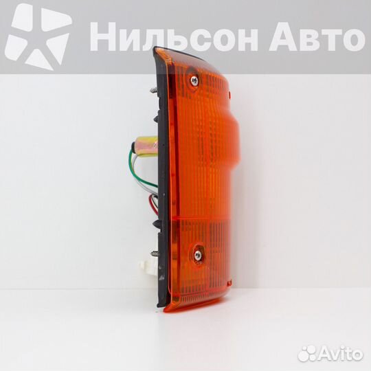 Габарит mazda titan 1989-1991 г желтый, левый, dep