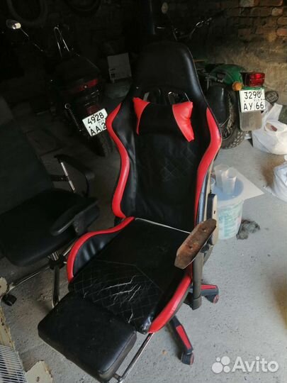 Игровое компьютерное кресло