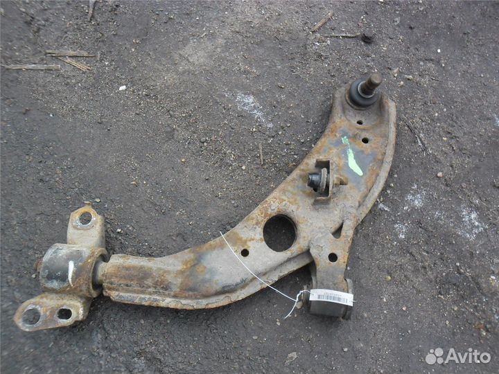 Рычаг подвески Mazda 626, 2000
