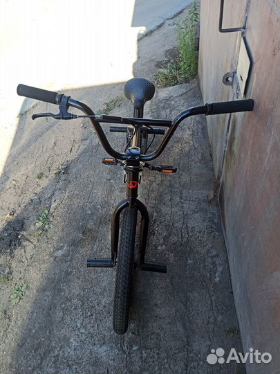 Трюковой велосипед BMX