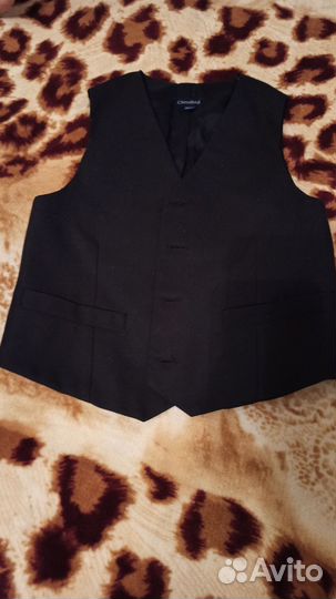 Рубашки и жилетка на мальчика 128