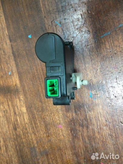 Моторчик заслонки печки Rover 400 (ящик01)