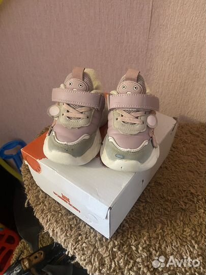 Кроссовки детские