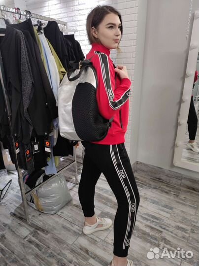 Костюм спортивный