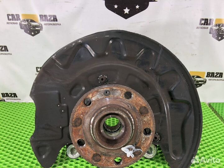 Кулак поворотный передний правый R