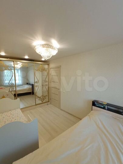 2-к. квартира, 49 м², 1/9 эт.