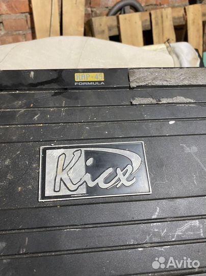 Автомобильный усилитель звука