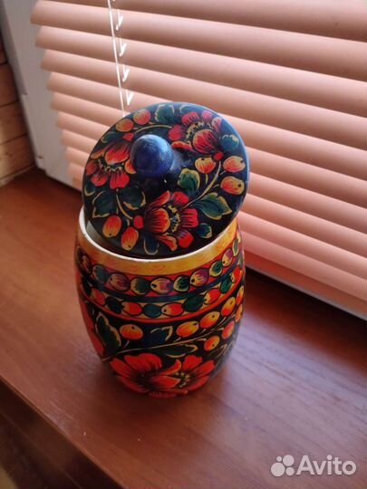 Деревянный боченок с майданской росписью