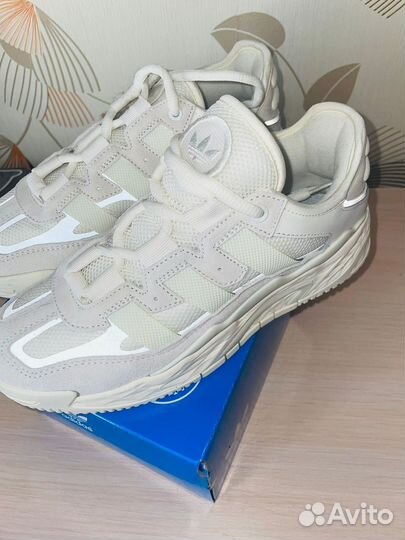 Кроссовки adidas