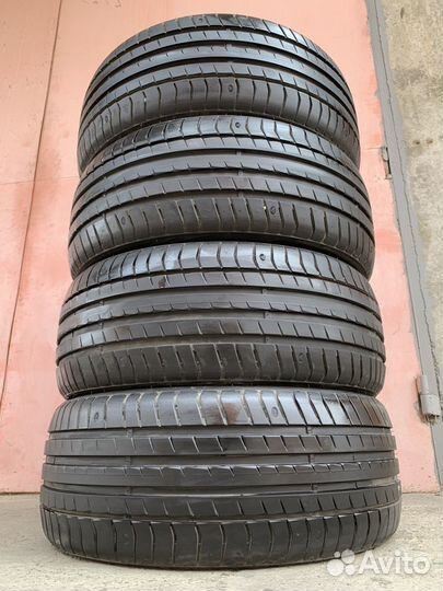 Triangle EffeXSport TH202 235/45 R19