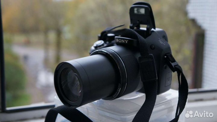 Sony Cuber-Shot DSC-H400