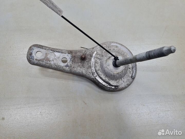 Реактивная тяга правая Bmw E65 N62 2002