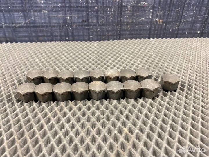 Комплект заглушек колесных болтов Audi A6 C5 ATQ