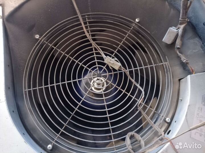 Фанкойл кассетный четырехпоточный Lessar