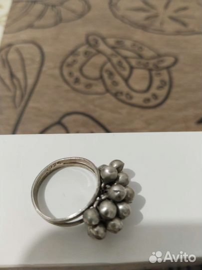 Серебряное кольцо женское