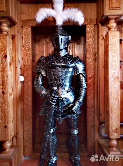 Рыцарь-скульптура