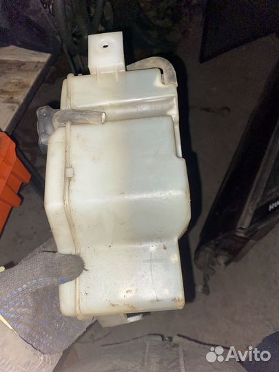 Бачек раширителя Hyundai santa fe