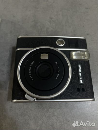 Плёночный фотоаппарат instax mini 40