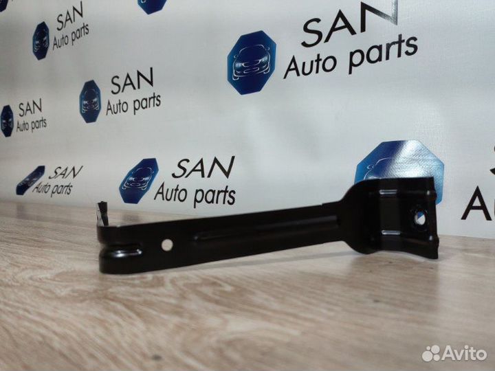 Крепление аккумулятора Bmw 5 F10 N52B30AF 2010