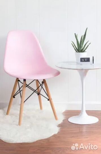 Стул Eames DSW