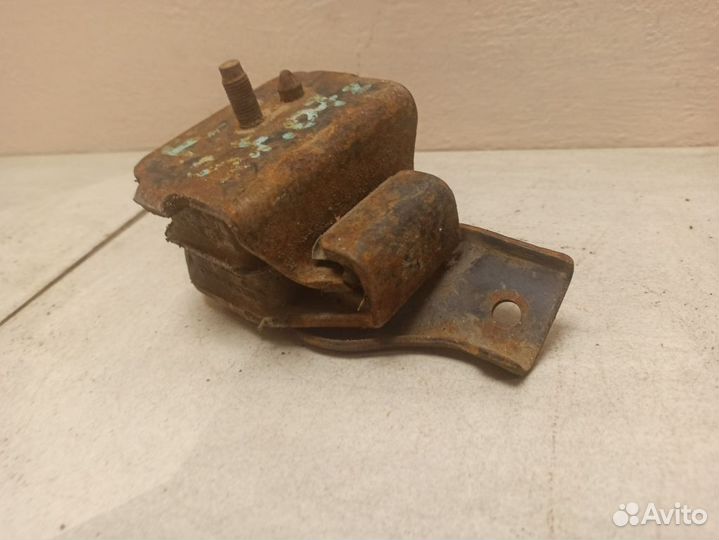 Опора двигателя Субару