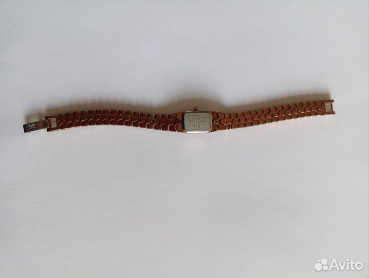 Женские швейцарские часы. romanson RM0135L