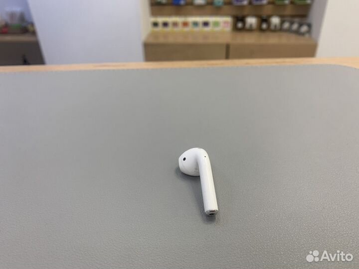 Левый наушник AirPods 2