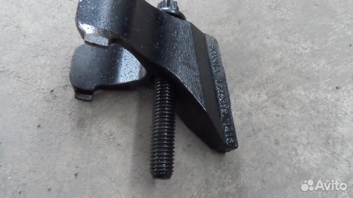 Держатель насос-форсунки Scania R420 121842