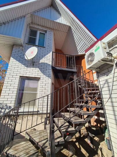 Дом 185 м² на участке 8 сот.