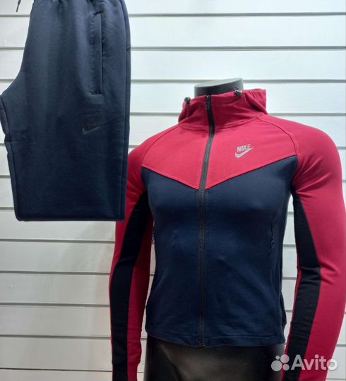 Спортивные костюмы