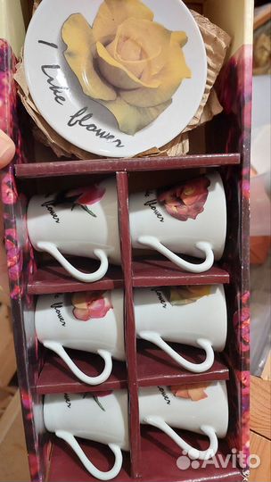 Набор кофейных чашек с блюдцами