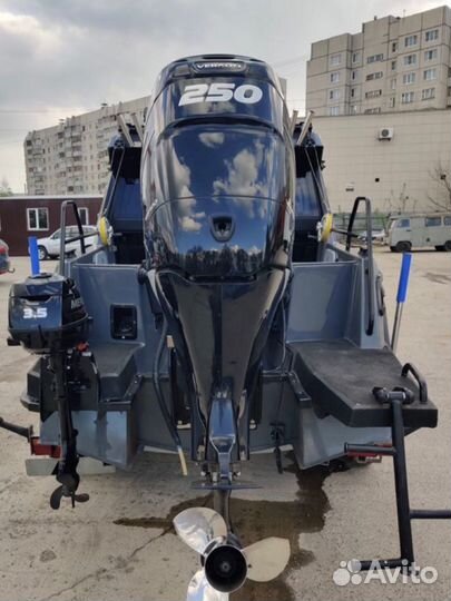 Катер с мотором 250 л/с grizzly 600 cabin unimog
